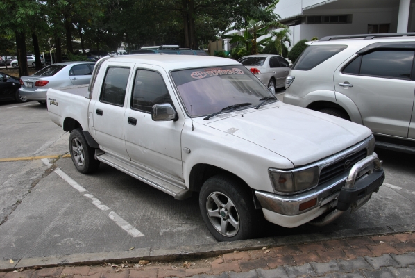 ขาย กระบะ 4 ประตู ราคาถูก