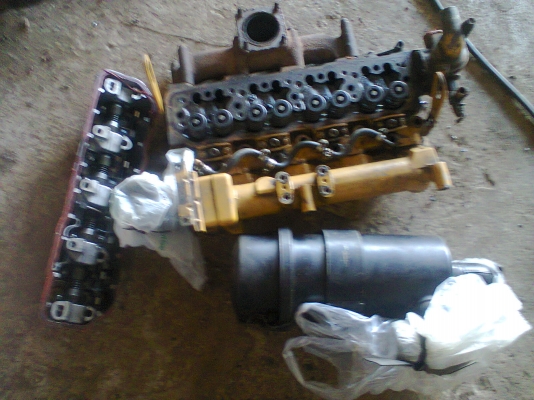 เครื่อง 4D84 อะไหล่ชิ้นส่วนเครื่องยนต์ PC45,40 ต้องการชิ้นไหนโทรมาได้เลย