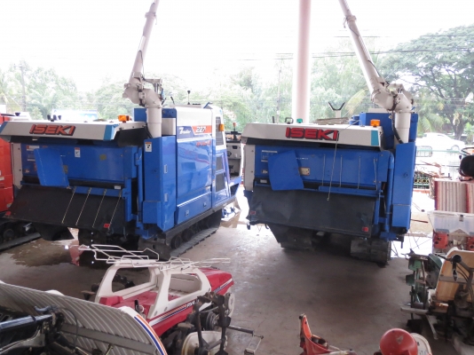 รถเกี่ยวข้าว อิซิกิ 22 แรงม้า รถสภาพสวย พร้อมใช้งาน มี 2 คันฝาแฝด รถเกี่ยวข้าว อิซิกิ 22 แรงม้า รถสภาพสวย พร้อมใช้งาน มี 2 คันฝาแฝด