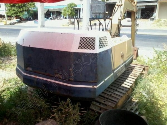 รถแบคโฮ ยี่ห้อ KOMATSU PC20-5 รถแบคโฮ ยี่ห้อ KOMATSU PC20-5