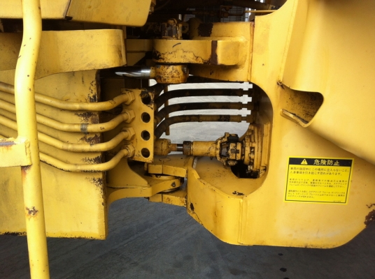 รถตักล้อยาง CAT 910E เก่าญี่ปุ่น เทียบเท่า 510 WA100 ขนาดบุ้งกี๋ 1.3Q รถตักล้อยาง CAT 910E เก่าญี่ปุ่น เทียบเท่า 510 WA100 ขนาดบุ้งกี๋ 1.3Q