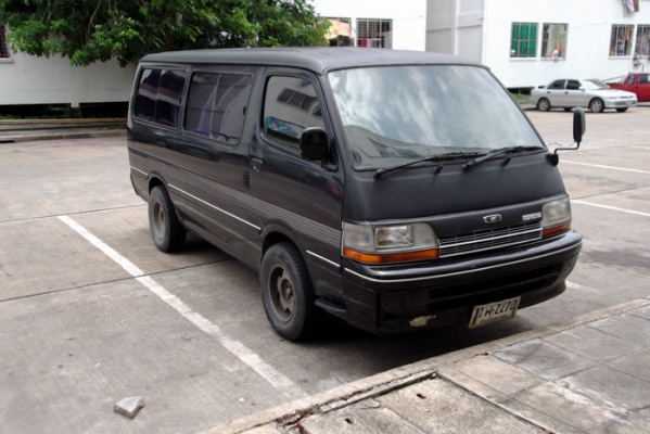 ขายรถตู้ราคาถูก