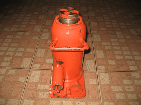 ขายแม่แรง isuzu 30ton made in japan.