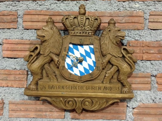 ขายนาฬิกาเยอรมัน..แบบเดินถอยหลัง..ไม้โอค คลาสสิคไม้แกะลายสวยๆ