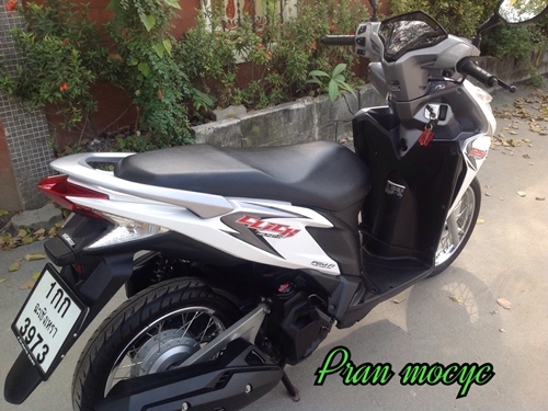 ขายHonda click สีขาวเทา ปี2556