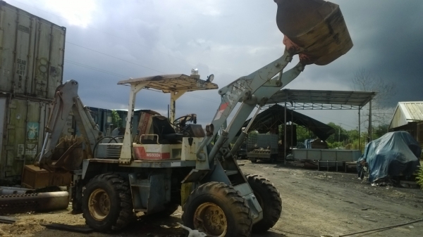 รถตักWS500A มีขุดหลัง บุ็งกี้หน้า1คิว เช็คนอกซื้อมาใช้น้อยมาก รถพร้อมใช้ สภาพแจ๋ว...มีเล่มทะเบียน.