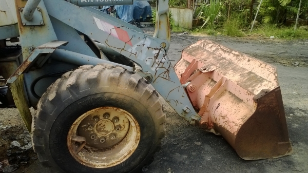 รถตักWS500A มีขุดหลัง บุ็งกี้หน้า1คิว เช็คนอกซื้อมาใช้น้อยมาก รถพร้อมใช้ สภาพแจ๋ว...มีเล่มทะเบียน.