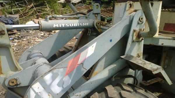 รถตักWS500A มีขุดหลัง บุ็งกี้หน้า1คิว เช็คนอกซื้อมาใช้น้อยมาก รถพร้อมใช้ สภาพแจ๋ว...มีเล่มทะเบียน.