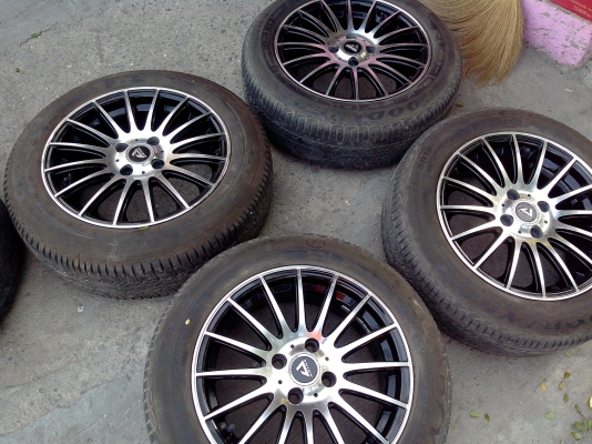 ขายแม้ก15.6.5 4รู100 เดิมๆเงาๆพร้อมยางราคาถูก175/65/15ปี11 5500บ ขายแม้ก15.6.5 4รู100 เดิมๆเงาๆพร้อมยางราคาถูก175/65/15ปี11 5500บ