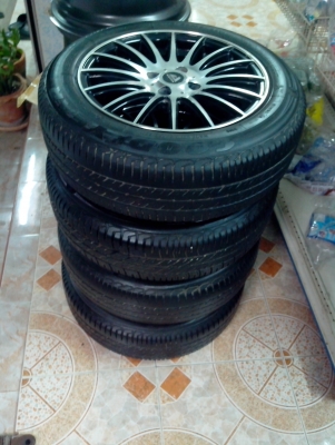 ขายแม้ก15.6.5 4รู100 เดิมๆเงาๆพร้อมยางราคาถูก175/65/15ปี11 5500บ ขายแม้ก15.6.5 4รู100 เดิมๆเงาๆพร้อมยางราคาถูก175/65/15ปี11 5500บ