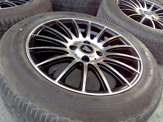 ขายแม้ก15.6.5 4รู100 เดิมๆเงาๆพร้อมยางราคาถูก175/65/15ปี11 5500บ ขายแม้ก15.6.5 4รู100 เดิมๆเงาๆพร้อมยางราคาถูก175/65/15ปี11 5500บ