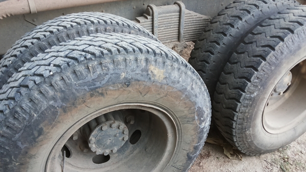 **500,000 บ.ต่อรอง**ขาย10ล้อเพลาเดียวดั้ม Isuzu Jcm 6bf1 185hp เครื่องแน่น แรงดี ช่วงล่างดีคัสซีดี มีบวมข้างใหนบ้างตามอายุ กระบะดั๊มเหล็ก แบบสามมิตรลอนเฉียง กระบะสภาพดี ข้างดี พื้นดีสวยไม่ผุ สีสันพอใช้ หัวบางเดิม สีมีลอก ภายในดีคอนโซลโอเค ดั๊มยิงหน้า ดั๊ม