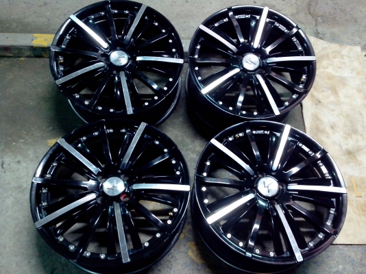 ขายแม็ก17.74รู100 et42 มือสอง สวยเดิมๆ ไม่มีริ้วรอย ขายแม็ก17.74รู100 et42 มือสอง สวยเดิมๆ ไม่มีริ้วรอย