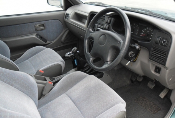 ISUZU ดราก้อนอาย ปี 43 รุ่น SLX 2500 TURBO ISUZU ดราก้อนอาย ปี 43 รุ่น SLX 2500 TURBO