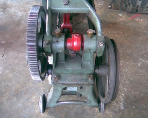 เครื่องเลื่อยชัก HERO ของแท้ ขนาด 14" นิ้ว ใช้ไฟ 380 โวลท์ และ ไฟ 220 โวลท์ เครื่องเลื่อยชัก HERO ของแท้ ขนาด 14" นิ้ว ใช้ไฟ 380 โวลท์ และ ไฟ 220 โวลท์