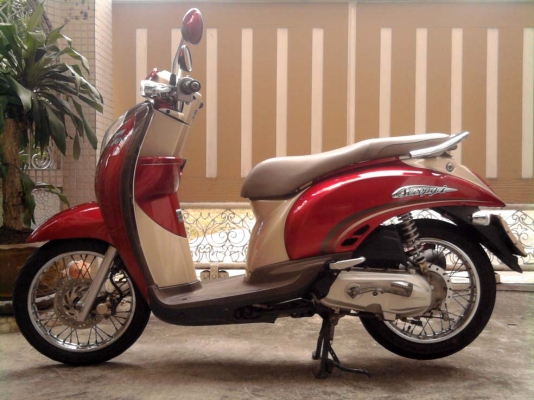 ขออนุญาติขาย HONDA Scoopy-i 110 cc. วิ่งแค่ 3,xxx กิโล โอนให้ฟรีครับ