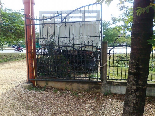 สิบล้อ HINO FM 3H รถปี 37 รถมีทะเบียนครบ ขายราคา 1,100,000 บาท.