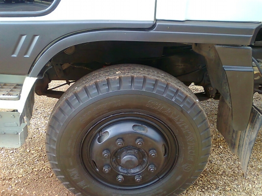 สิบล้อ HINO FM 3H รถปี 37 รถมีทะเบียนครบ ขายราคา 1,100,000 บาท.