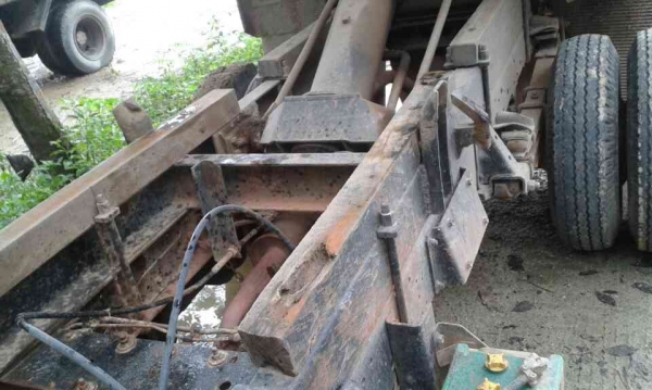 ISUZU NKR55EX5 6ล้อดั้ม รถห้างแท้ รถสวย พร้อมใช้...