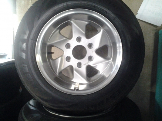 JOE CLASSIC..ขายแม็กขอบ15..8.5นิ้วENKAI..พร้อมยาง สภาพดี..8500 6รู