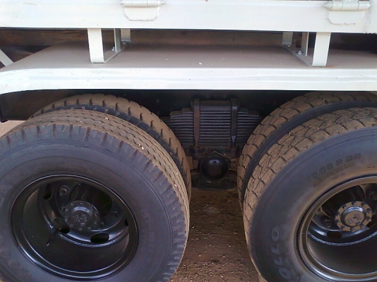 HINO 3H รถปี 40 รถสวย พร้อมใช้งาน มีทะเบียนครบ.ขายราคา 1.25 ล้านบาท.