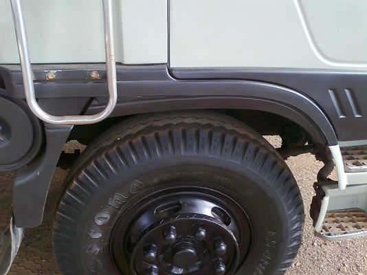 HINO 3H รถปี 40 รถสวย พร้อมใช้งาน มีทะเบียนครบ.ขายราคา 1.25 ล้านบาท.