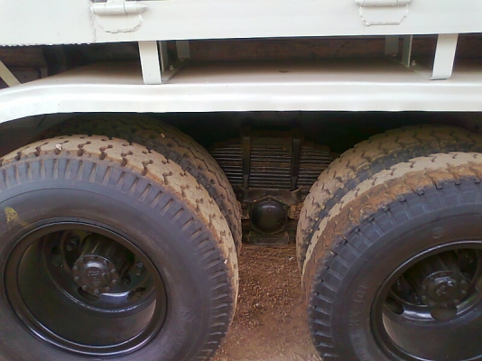 HINO 3H รถปี 40 รถสวย พร้อมใช้งาน มีทะเบียนครบ.ขายราคา 1.25 ล้านบาท.