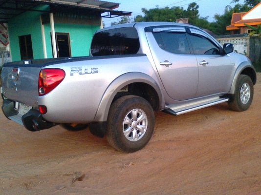 MITSUBISHI TRITON 2.5PLUS 4ประตู ปี53 วิ่งน้อย แสนก่าโล ภาษี57 เล่มพร้อมโอน