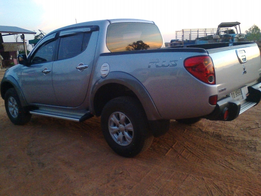 MITSUBISHI TRITON 2.5PLUS 4ประตู ปี53 วิ่งน้อย แสนก่าโล ภาษี57 เล่มพร้อมโอน