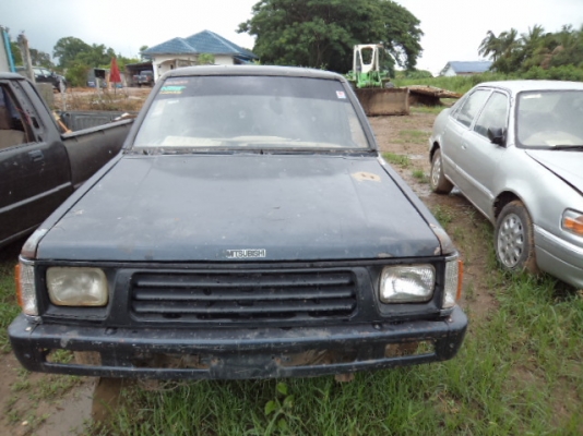 ขาย MITSUBISHI ตอนเดียว 2.5 ปี 1992 ขายตามสภาพ086-4457033ไม่ลดแล้วครับ