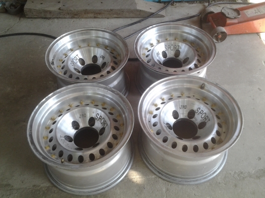 JOECLASSIC..ขายแม็กหยดน้ำ8.5นิ้ว 6รู ขอบ15..หมุดทองยังอยู่ครบ..6500 JOECLASSIC..ขายแม็กหยดน้ำ8.5นิ้ว 6รู ขอบ15..หมุดทองยังอยู่ครบ..6500