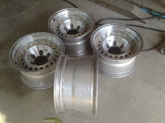 JOECLASSIC..ขายแม็กหยดน้ำ8.5นิ้ว 6รู ขอบ15..หมุดทองยังอยู่ครบ..6500 JOECLASSIC..ขายแม็กหยดน้ำ8.5นิ้ว 6รู ขอบ15..หมุดทองยังอยู่ครบ..6500