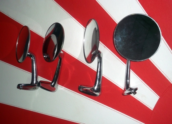 ขายกระจกเเก้มทรงกลมโครเมี่ยมสภาพสวยๆของดัทสัน 620 ดัทสัน 521 ดัทสัน320 มาสด้า เเละอืนๆใส่ได้หลายรุ่น ขายกระจกเเก้มทรงกลมโครเมี่ยมสภาพสวยๆของดัทสัน 620 ดัทสัน 521 ดัทสัน320 มาสด้า เเละอืนๆใส่ได้หลายรุ่น