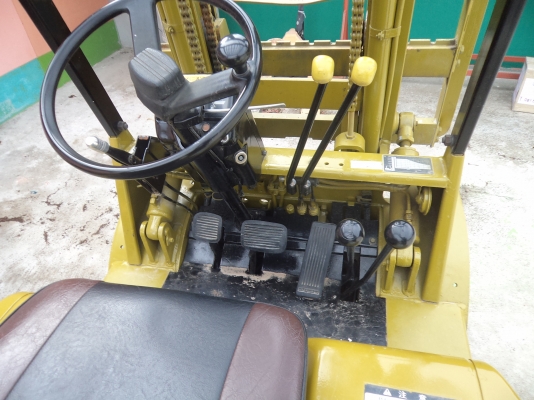 ขายถูกๆ225000บาทรถยกฟอร์คลิฟต์2.5ตัน เครื่องดีเซล สภาพสวยๆซื้อเก่านอกมาได้5เดื่อน