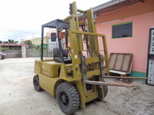 ขายถูกๆ225000บาทรถยกฟอร์คลิฟต์2.5ตัน เครื่องดีเซล สภาพสวยๆซื้อเก่านอกมาได้5เดื่อน