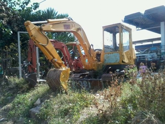 รถแบคโฮ ยี่ห้อ IHI