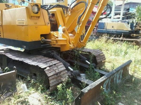 รถแบคโฮ ยี่ห้อ IHI