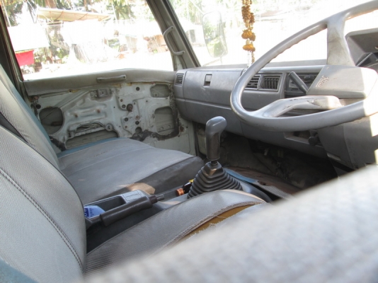 ขาย Hino FC2W 120แรง รถห้าง ยาว5.50ม. ปี2000.