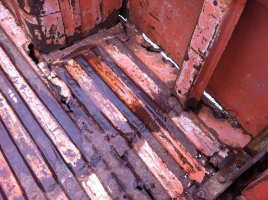 ขายด่วน datsun ช้างเหยียบ