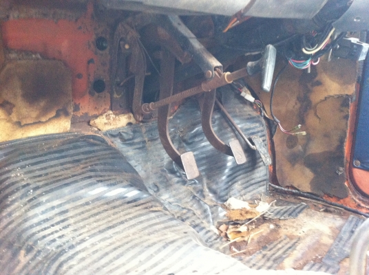 ขายด่วน datsun ช้างเหยียบ