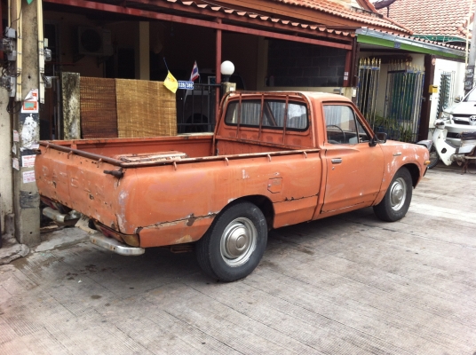 ขายด่วน datsun ช้างเหยียบ