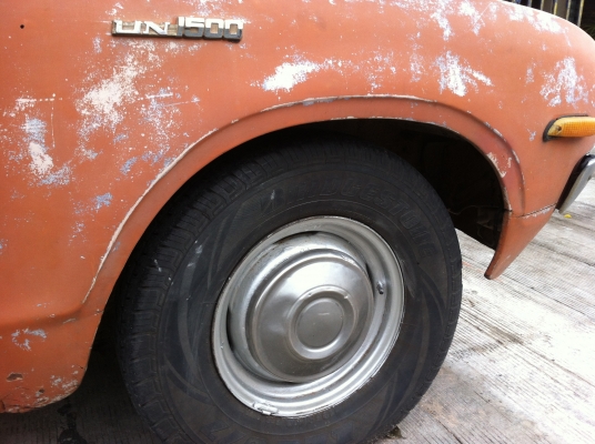 ขายด่วน datsun ช้างเหยียบ