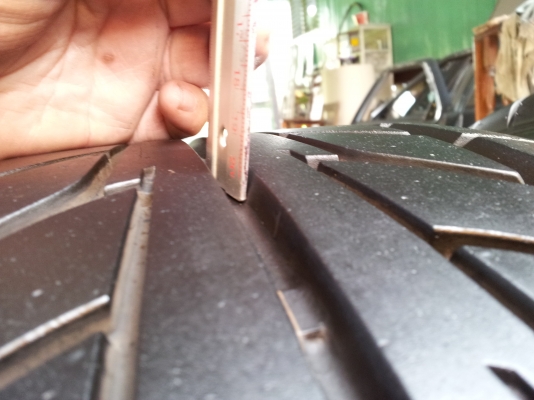 ขายยาง Nitto NT555 Japan 1 คู่ 255/40/17 ยางปี12