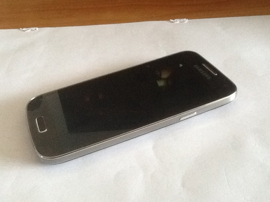 ขายsumsung mini s4 เครื่อง2 เดือน สภาพสวยๆ อุปกร์ณครบยกกล่องไม่เคยหล่น ขายถูกๆ 9300 0918759329