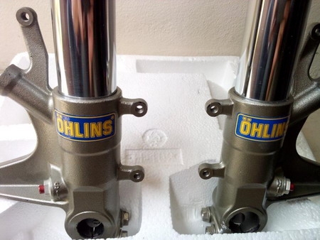 ขาย USD + แผงคอ  ZX6  สวยๆ ซื้อมายังไม่ได้ใช้