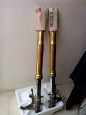 ขาย USD + แผงคอ  ZX6  สวยๆ ซื้อมายังไม่ได้ใช้