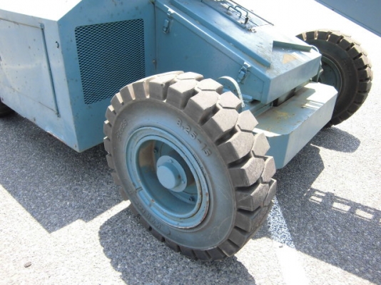 รถกระเช้าล้อยาง Boom Lift ยี่ห้อ AICHI รุ่น SP120 ยืดสูง 12 เมตร