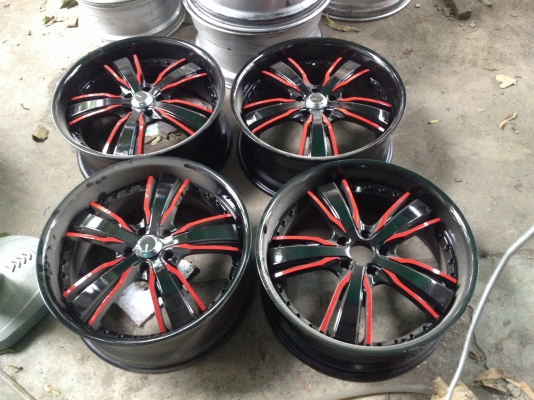 ขายล้อขอบ 20x8.5 ออฟ42 5/114.3 สวยๆ ราคาไม่แพง