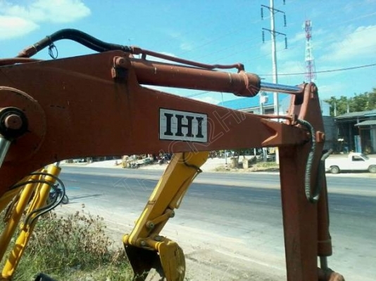 รถแบคโฮ ยี่ห้อ IHI