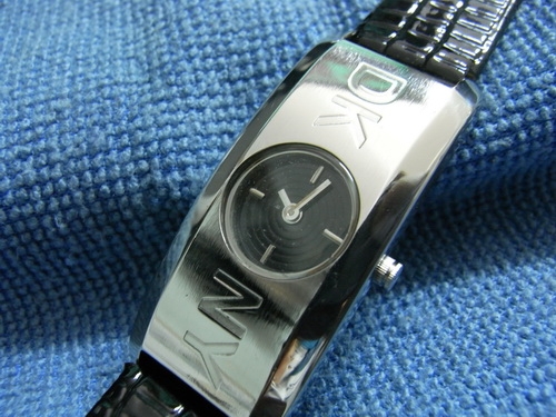 17ธ.ค.((น้าเล็ก)) นำเสนอนาฬิกา ข้อมือ หลายเรือน